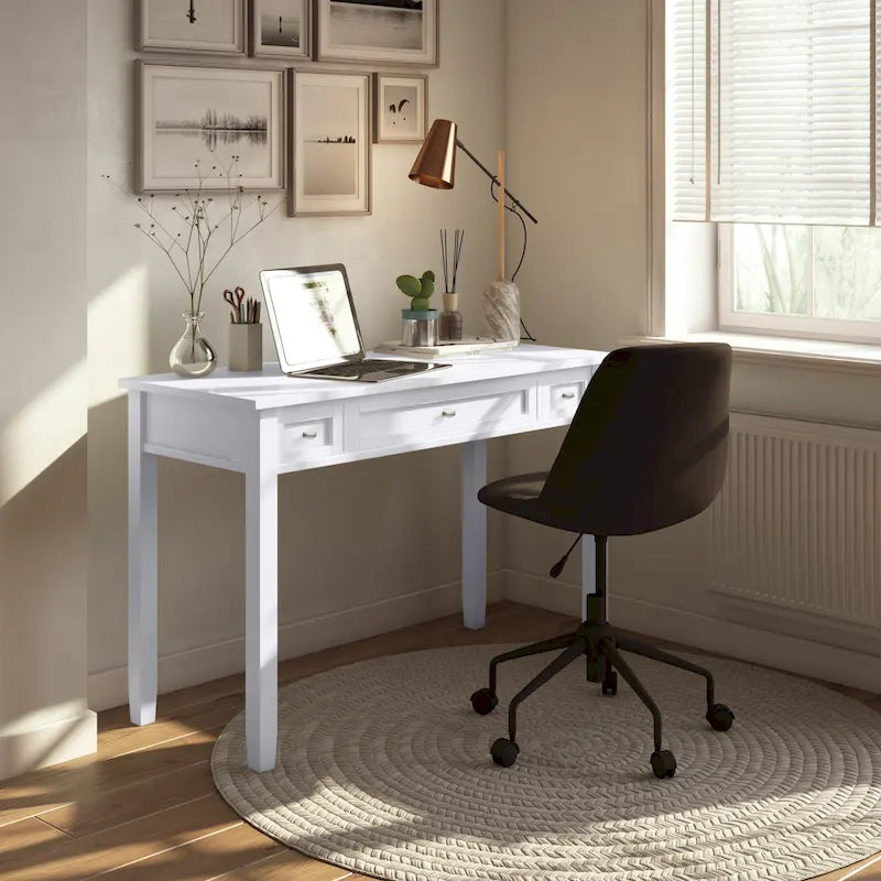 Bureau d'écriture de style transitionnel en bois massif
