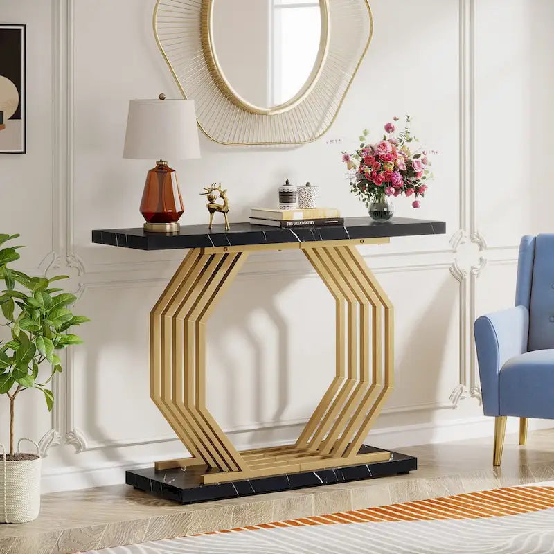 Goldener Konsolentisch, schmaler Eingangs- und Sofatisch in Marmoroptik mit geometrischem Metallgestell, 40-Zoll-moderner Beistelltisch