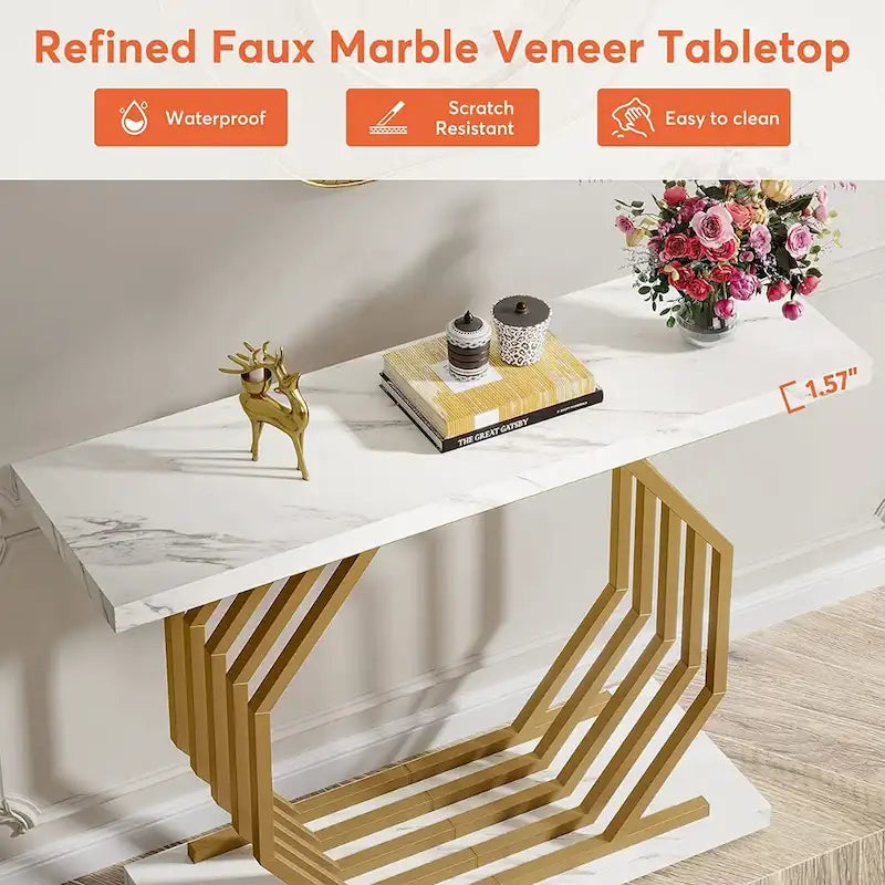 Goldener Konsolentisch, schmaler Eingangs- und Sofatisch in Marmoroptik mit geometrischem Metallgestell, 40-Zoll-moderner Beistelltisch
